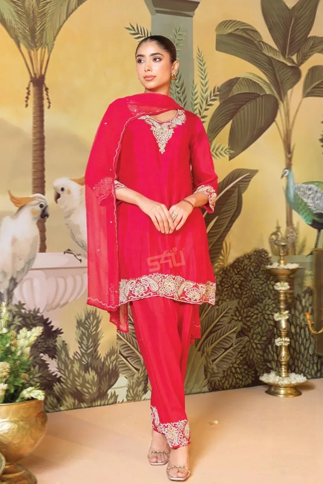 Crimson Charm Embroidered Suit Set – A Celebration of Classic Splendor - MishUUU