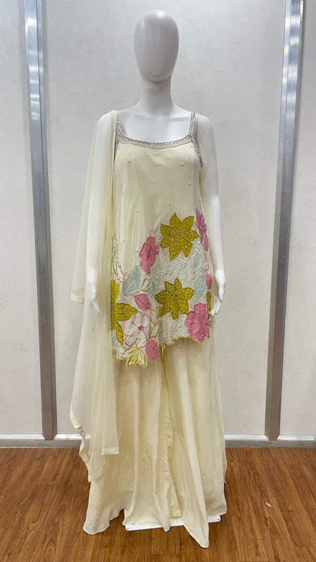 Ivory Floral Appliqué Kurta Luxe Set