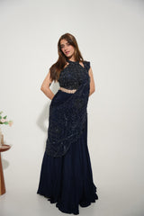 Detail of the dupatta on a midnight blue embellished lehenga