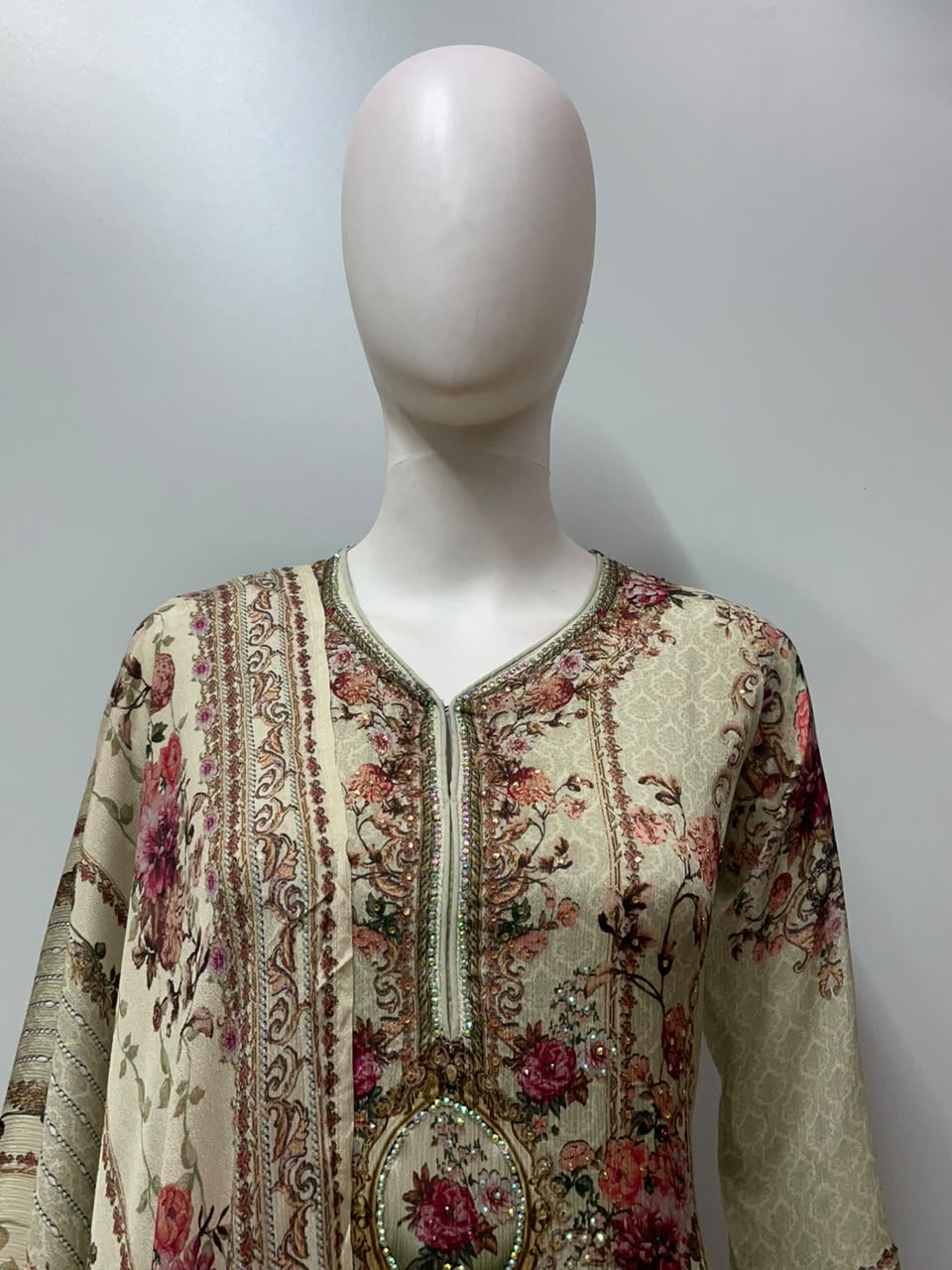 Ivory Rose Botanical Printed Kurta Ensemble