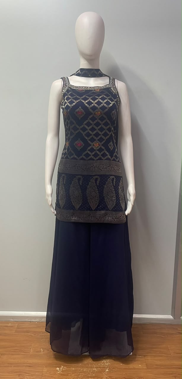 Geometric floral kurta of the midnight navy lattice palazzo set