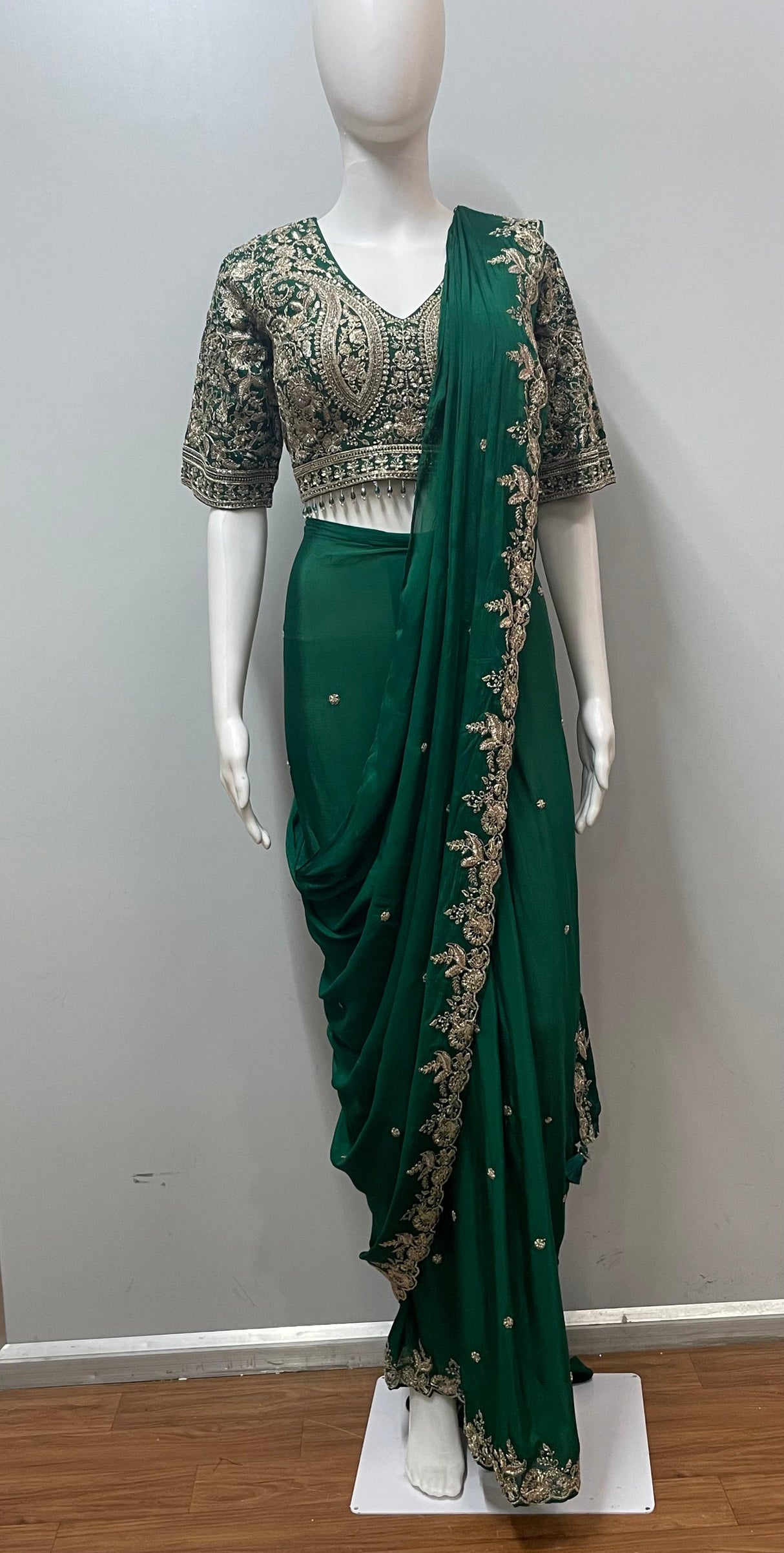 Emerald Green Antique Zari Saree Ensemble